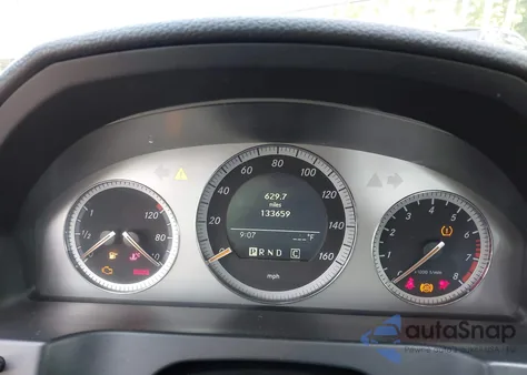 2008 Mercedes-Benz C 300 Luxury/Sport z USA, uszkodzony, nr VIN WDDGF54X98F082178